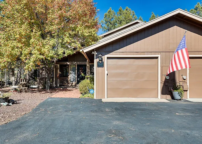 Holiday home 1 Mi To Golf Course: Wfh-friendly Pinetop Retreat